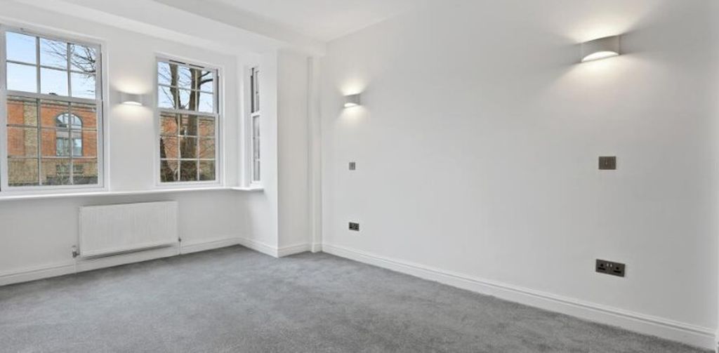 31 Broadhurst Gardens South Hampstead